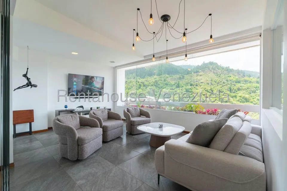 Apartamento (Duplex) en Venta en Las Esmeraldas, Distrito Metropolitano - 8