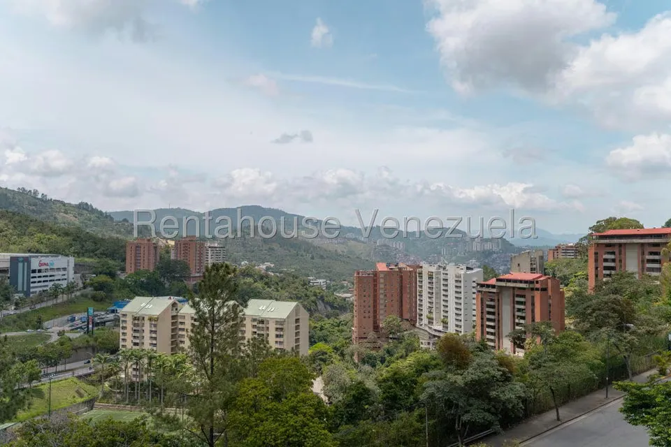 Apartamento (Duplex) en Venta en Las Esmeraldas, Distrito Metropolitano - 10