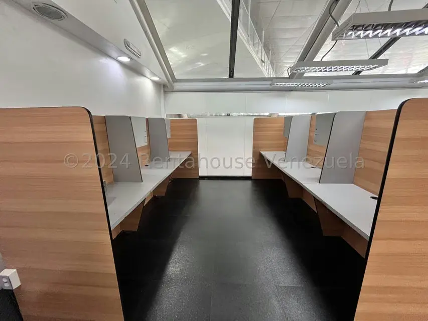 Oficina en Venta en Los Dos Caminos, Distrito Metropolitano - 4