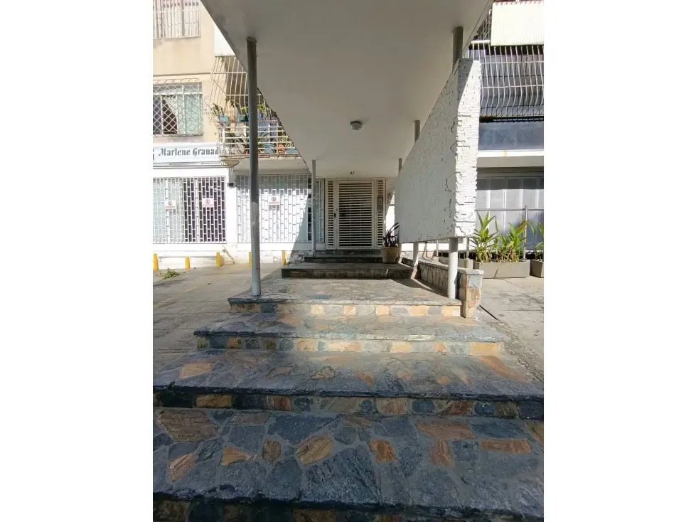 Apartamento en Alquiler en Los Palos Grandes, para estudio creativo. - 2