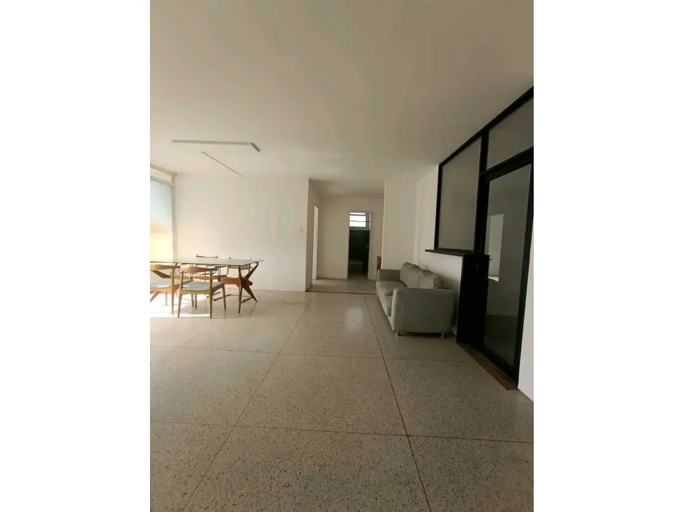 Apartamento en Alquiler en Los Palos Grandes, para estudio creativo. - 21
