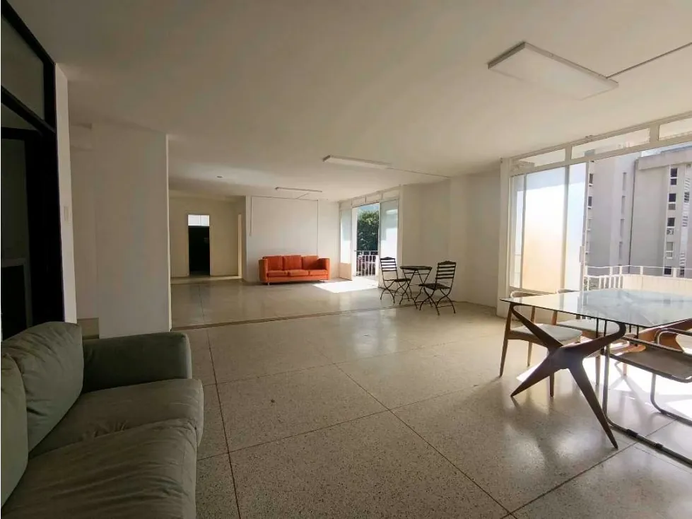 Apartamento en Alquiler en Los Palos Grandes, para estudio creativo. - 4