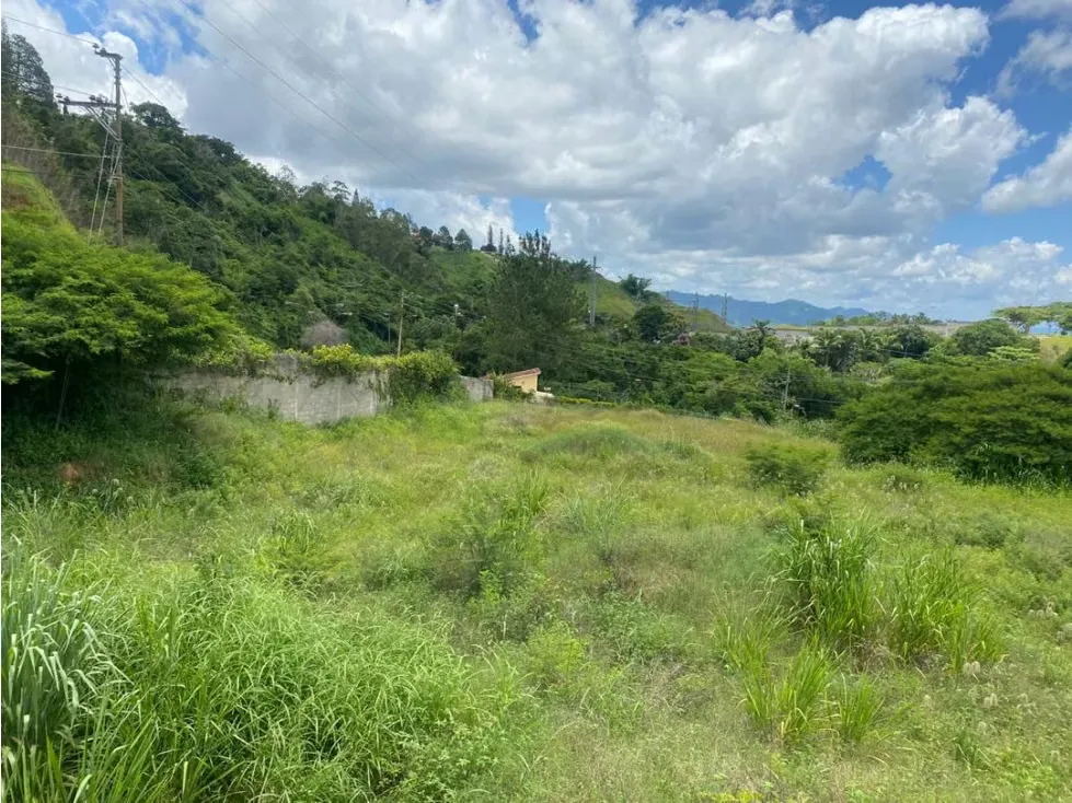 TERRENO CON PROYECTO EDIFICIO RESIDENCIAL 4085 M2 ACEPTA CREDITO - 2