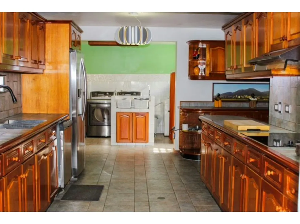 Se Vende Casa 720m² C-4H-3.5B+HS+BS+2M+3P+Trza-Prados Del Este 4438 - 20