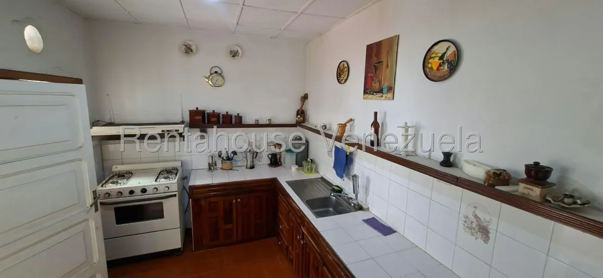 Casa (1 Nivel) en Venta en Avenida 16 de Septiembre, Merida - 17