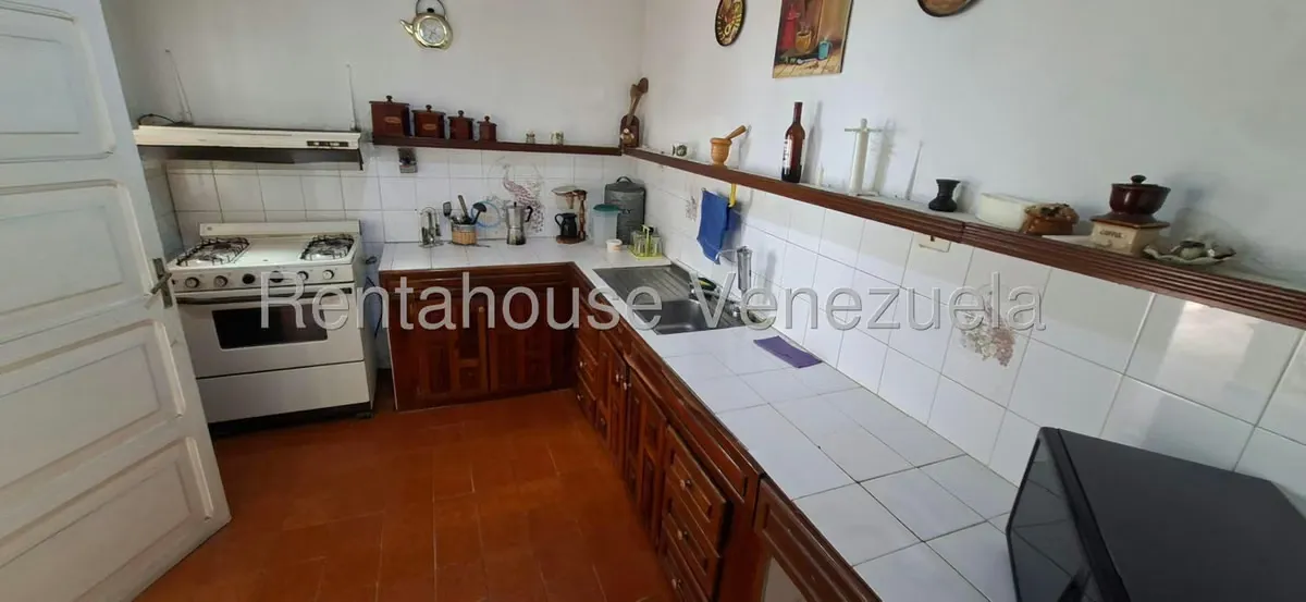 Casa (1 Nivel) en Venta en Avenida 16 de Septiembre, Merida - 18