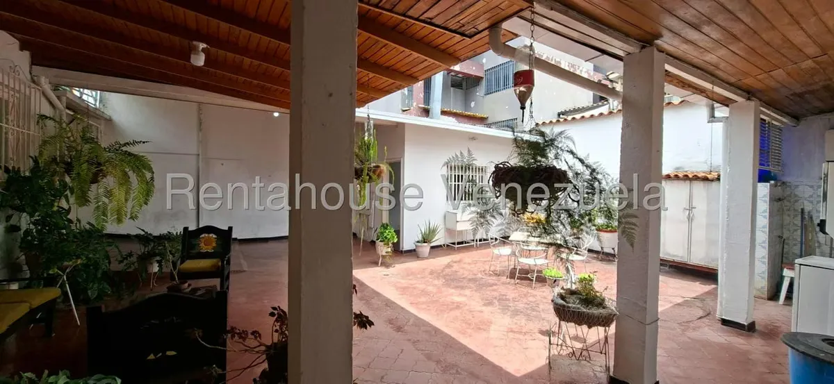 Casa (1 Nivel) en Venta en Avenida 16 de Septiembre, Merida - 25