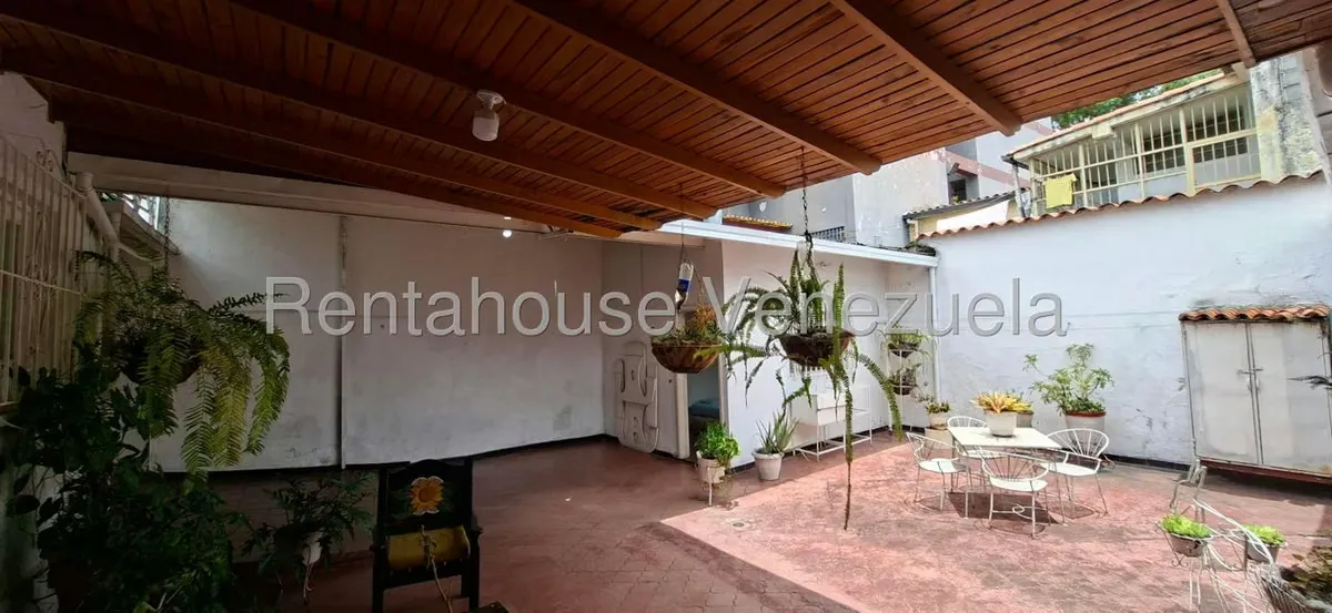 Casa (1 Nivel) en Venta en Avenida 16 de Septiembre, Merida - 27