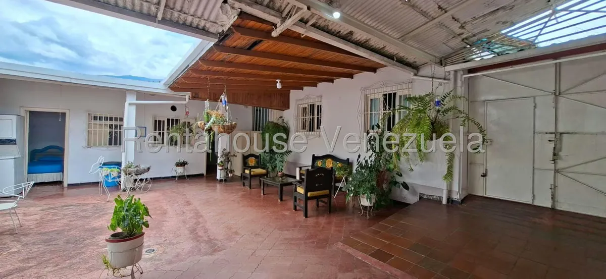 Casa (1 Nivel) en Venta en Avenida 16 de Septiembre, Merida - 37