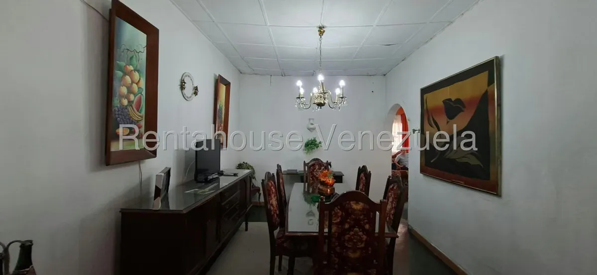 Casa (1 Nivel) en Venta en Avenida 16 de Septiembre, Merida - 42