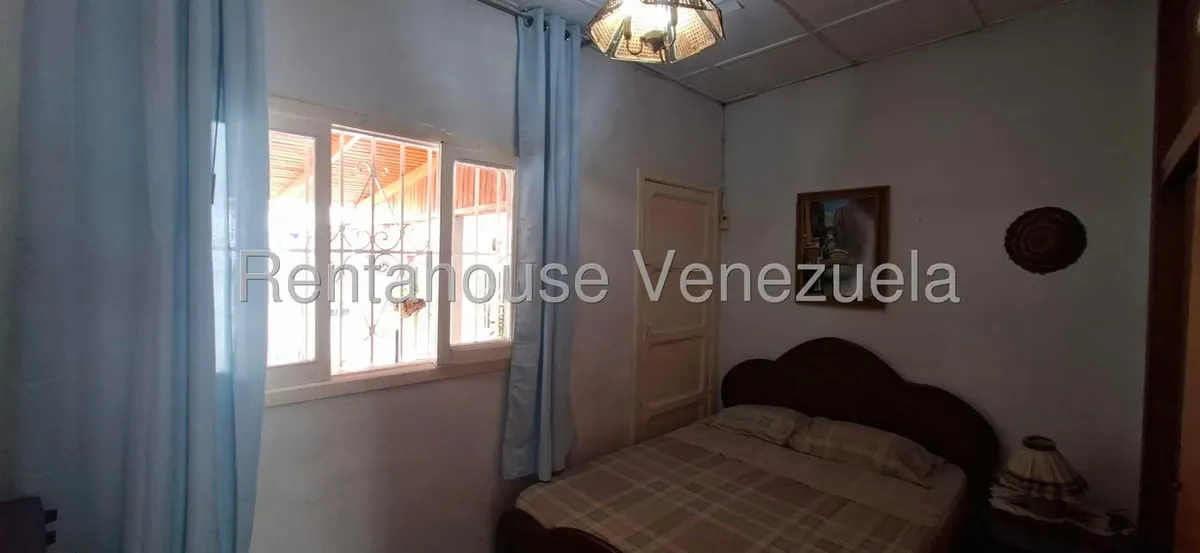 Casa (1 Nivel) en Venta en Avenida 16 de Septiembre, Merida - 43