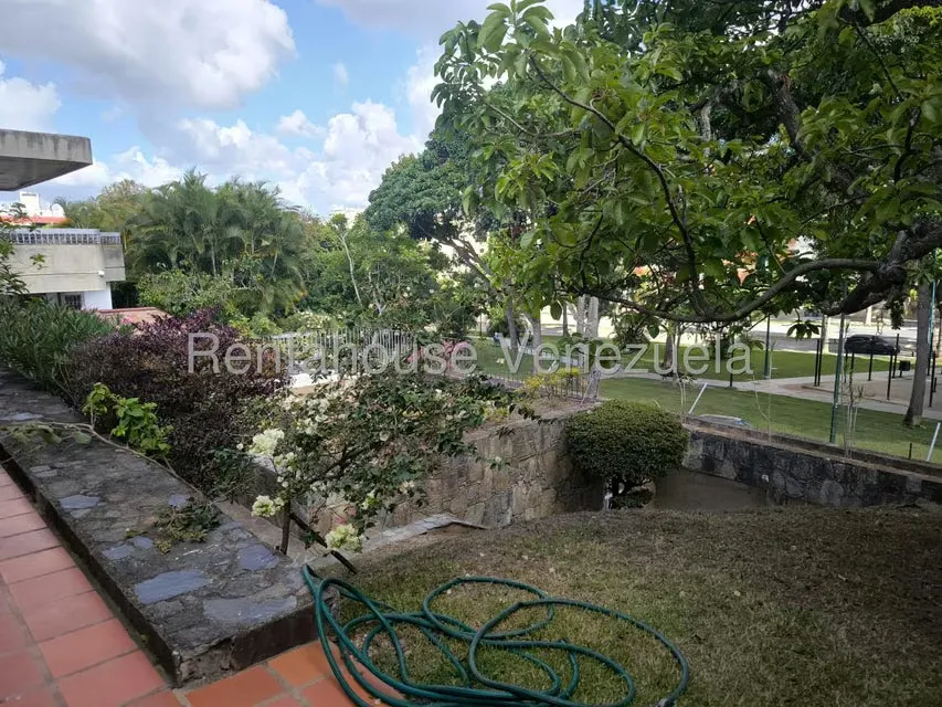 Casa (Multipes Niveles) en Venta en Cumbres de Curumo, Distrito Metropolitano - 11