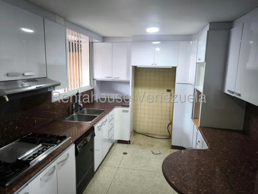 Casa (Multipes Niveles) en Venta en Cumbres de Curumo, Distrito Metropolitano - 20
