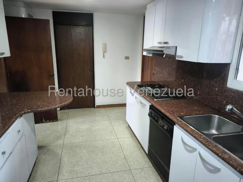 Casa (Multipes Niveles) en Venta en Cumbres de Curumo, Distrito Metropolitano - 21