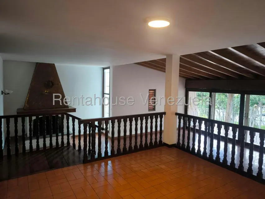 Casa (Multipes Niveles) en Venta en Cumbres de Curumo, Distrito Metropolitano - 22