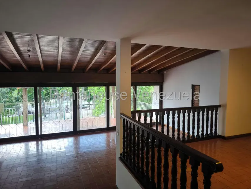 Casa (Multipes Niveles) en Venta en Cumbres de Curumo, Distrito Metropolitano - 24