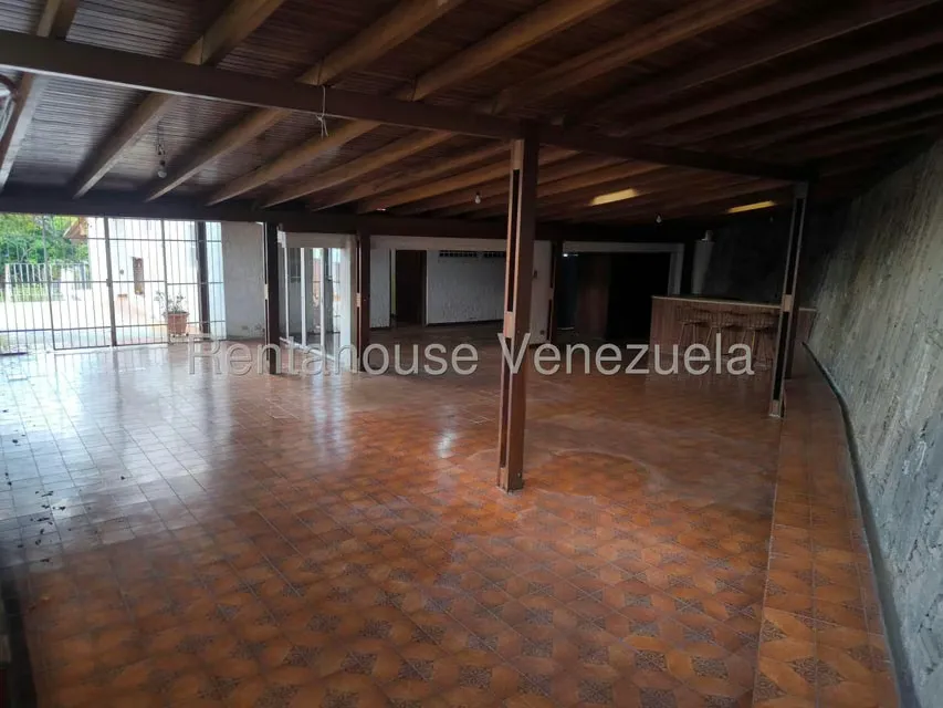 Casa (Multipes Niveles) en Venta en Cumbres de Curumo, Distrito Metropolitano - 30