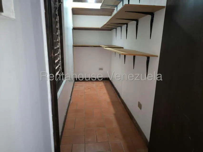 Casa (Multipes Niveles) en Venta en Cumbres de Curumo, Distrito Metropolitano - 38