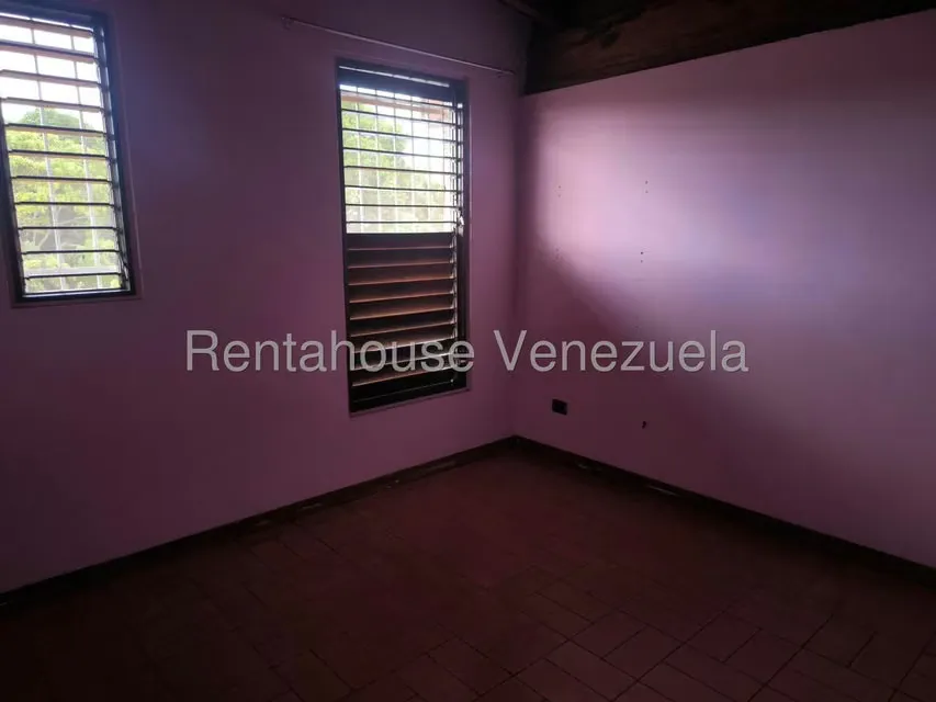 Casa (Multipes Niveles) en Venta en Cumbres de Curumo, Distrito Metropolitano - 45