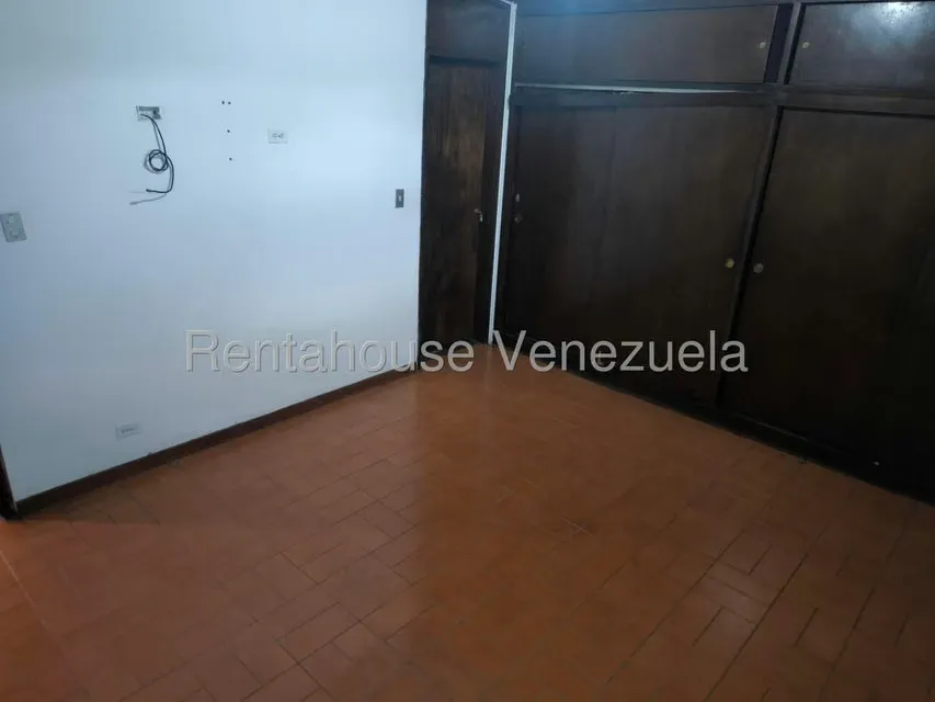 Casa (Multipes Niveles) en Venta en Cumbres de Curumo, Distrito Metropolitano - 47
