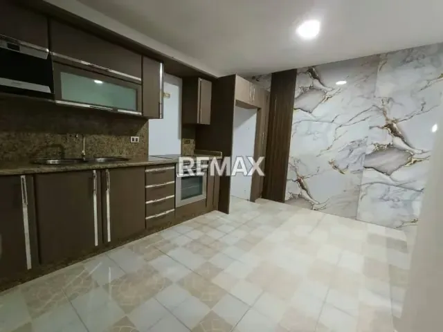 Se Vende acogedora Casa , URB . PRADOS DEL NORTE D - 2