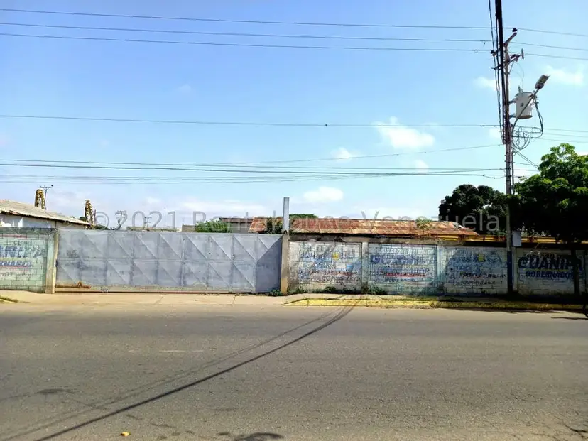 Comercial (Galpon - Deposito) en Alquiler en Avenida Vargas, Zulia