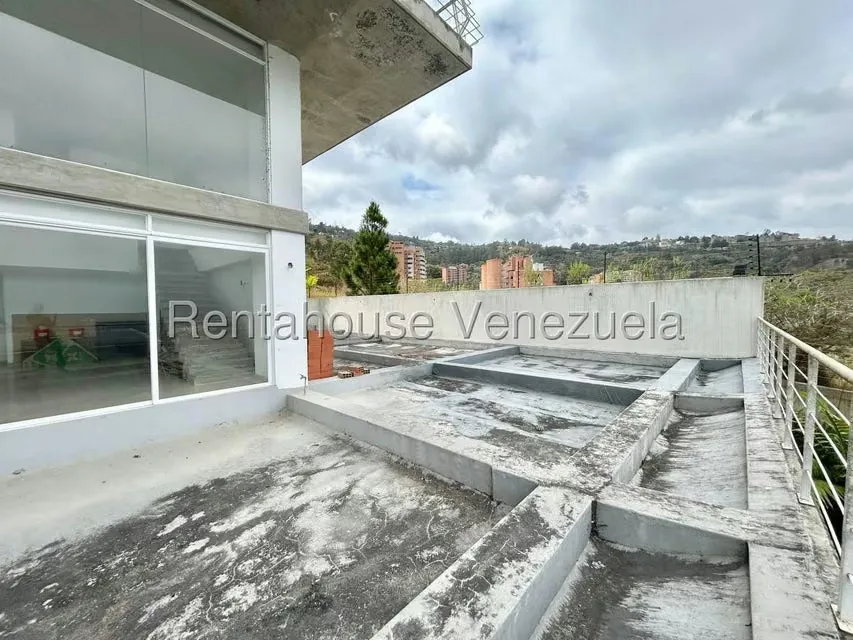 Apartamento (Duplex) en Venta en Solar del Hatillo, Distrito Metropolitano - 11