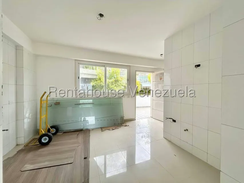 Apartamento (Duplex) en Venta en Solar del Hatillo, Distrito Metropolitano - 17