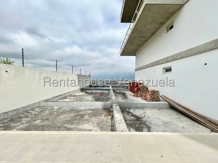 Apartamento (Duplex) en Venta en Solar del Hatillo, Distrito Metropolitano - 18