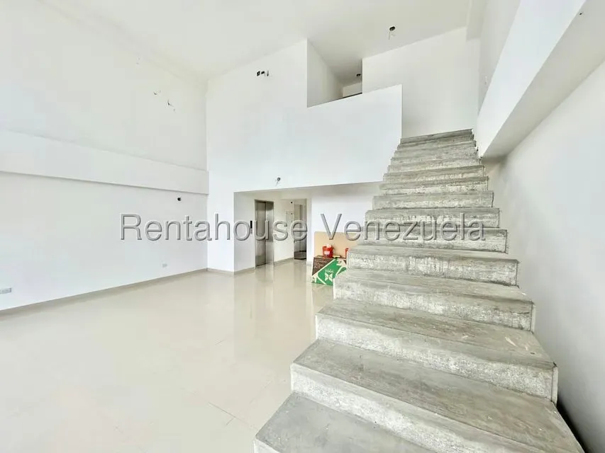 Apartamento (Duplex) en Venta en Solar del Hatillo, Distrito Metropolitano - 19