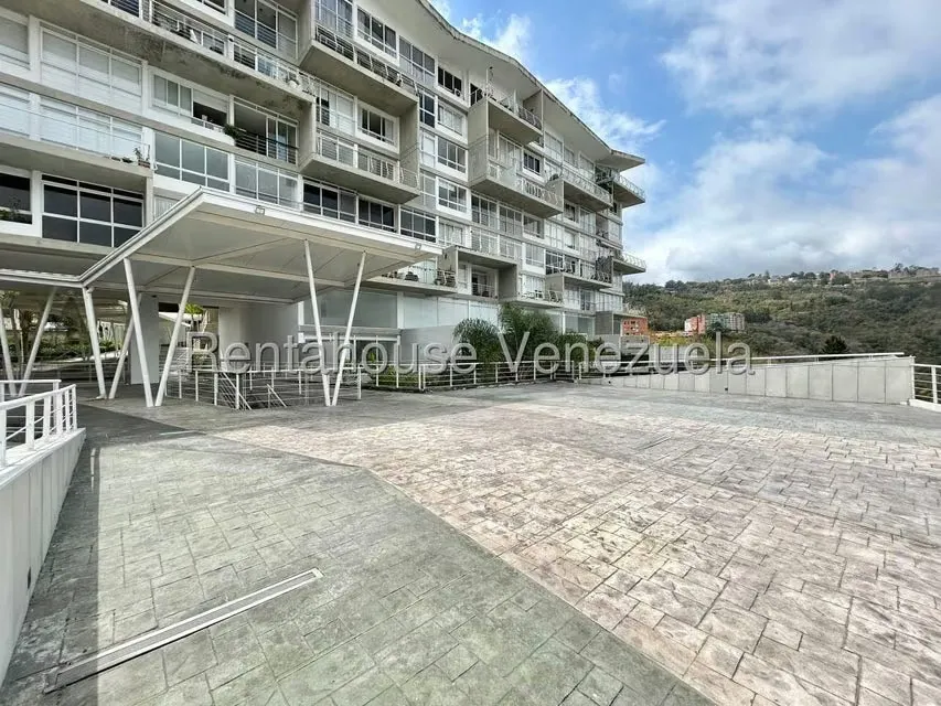 Apartamento (Duplex) en Venta en Solar del Hatillo, Distrito Metropolitano - 2