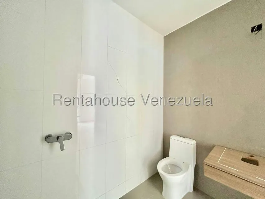 Apartamento (Duplex) en Venta en Solar del Hatillo, Distrito Metropolitano - 24
