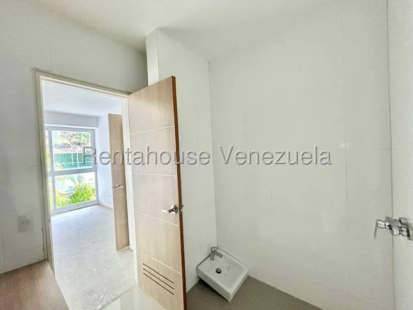 Apartamento (Duplex) en Venta en Solar del Hatillo, Distrito Metropolitano - 25