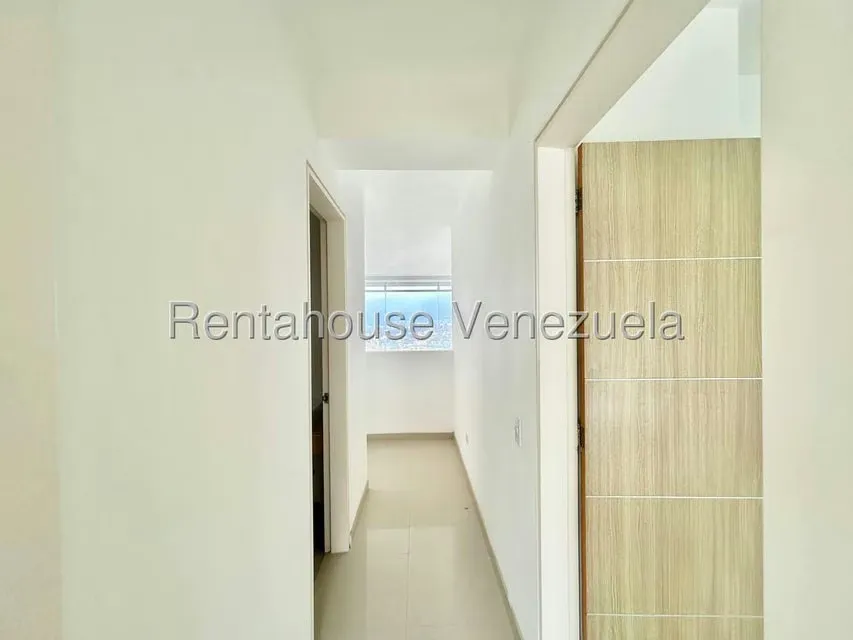 Apartamento (Duplex) en Venta en Solar del Hatillo, Distrito Metropolitano - 30
