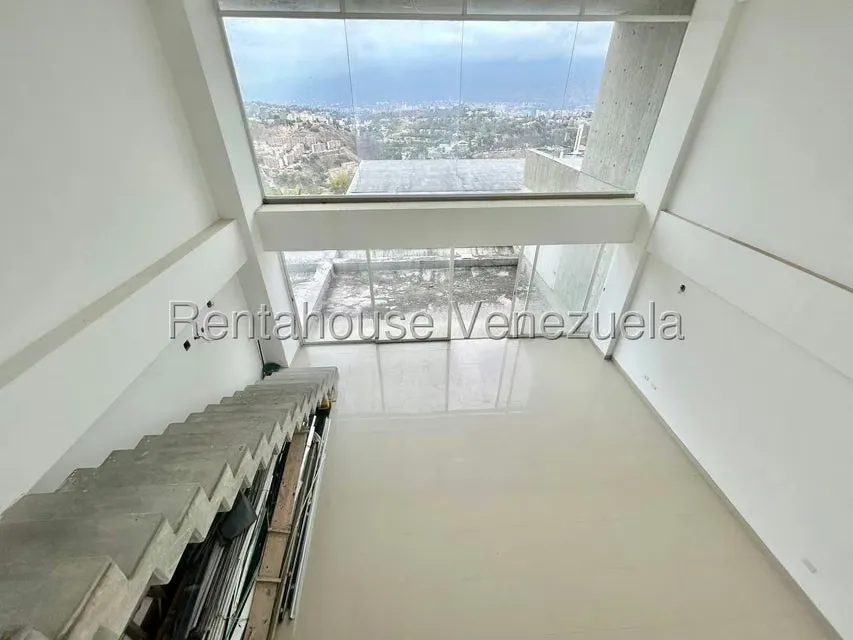 Apartamento (Duplex) en Venta en Solar del Hatillo, Distrito Metropolitano - 32