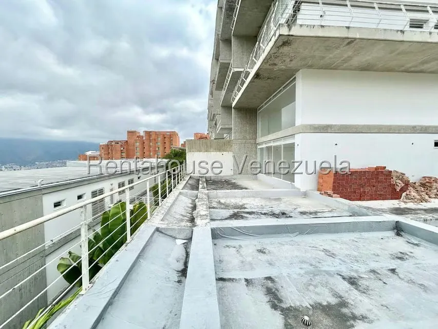 Apartamento (Duplex) en Venta en Solar del Hatillo, Distrito Metropolitano - 35