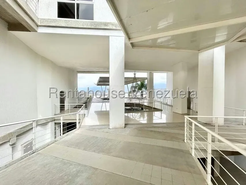 Apartamento (Duplex) en Venta en Solar del Hatillo, Distrito Metropolitano - 5