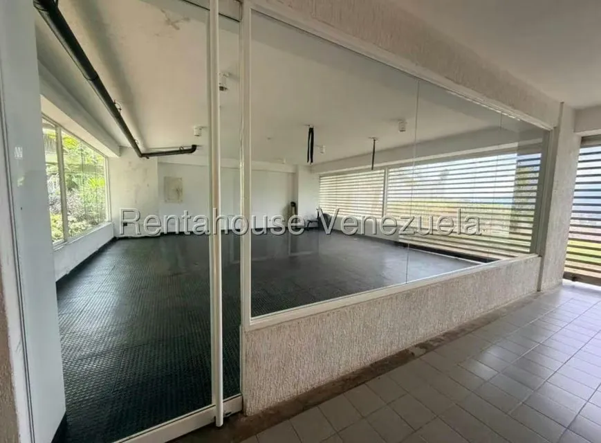 Apartamento (Duplex) en Venta en Solar del Hatillo, Distrito Metropolitano - 52
