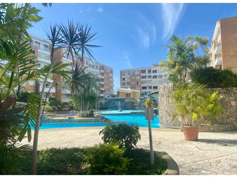 Vendo apartamento 78m2 Higuerote 8571