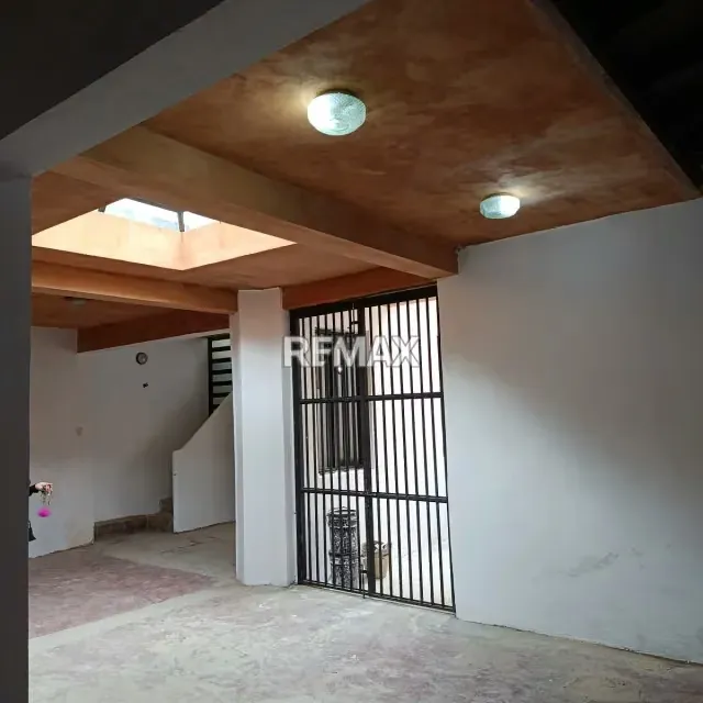 CASA COMERCIAL EN ALQUILER . - 11
