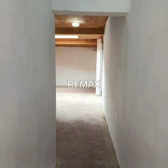 CASA COMERCIAL EN ALQUILER . - 12