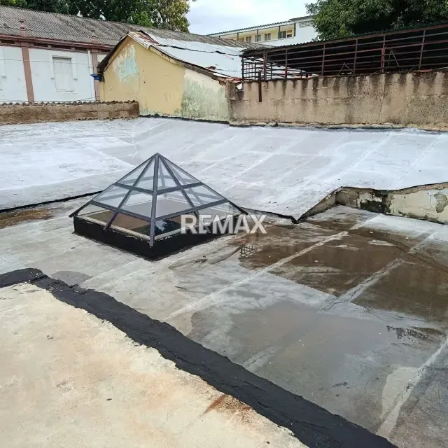 CASA COMERCIAL EN ALQUILER . - 15