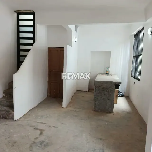 CASA COMERCIAL EN ALQUILER . - 3