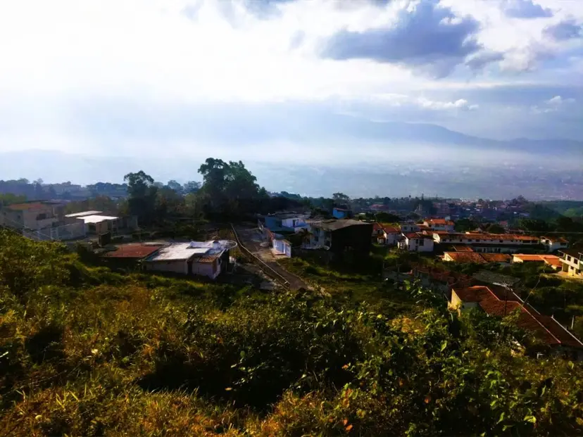 Urbanismo con encanto: terreno disponible para tu proyecto