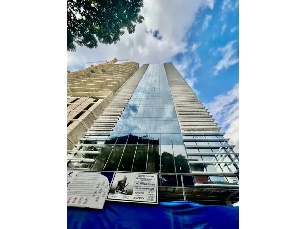 Se alquila oficina 204m2 en gris 2p Las Mercedes