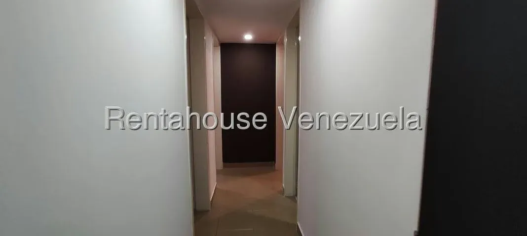 Apartamento (1 Nivel) en Alquiler en Parque Las Trinitarias, Lara - 17