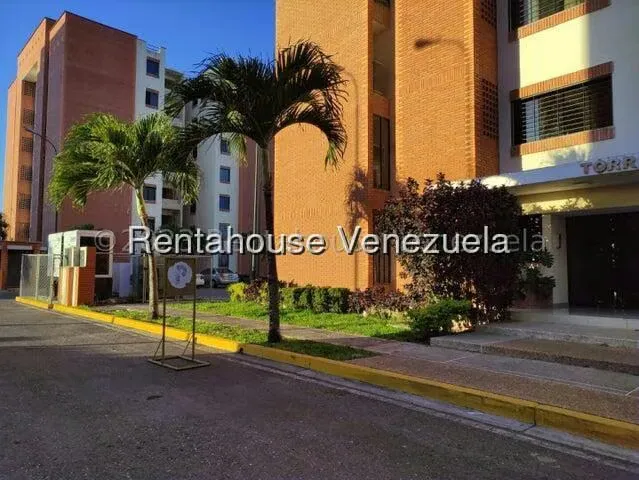 Apartamento (1 Nivel) en Alquiler en Parque Las Trinitarias, Lara - 20