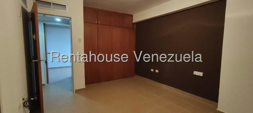 Apartamento (1 Nivel) en Alquiler en Parque Las Trinitarias, Lara - 22