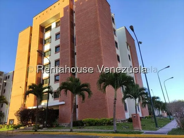 Apartamento (1 Nivel) en Alquiler en Parque Las Trinitarias, Lara - 28