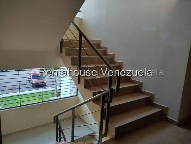 Apartamento (1 Nivel) en Alquiler en Parque Las Trinitarias, Lara - 33